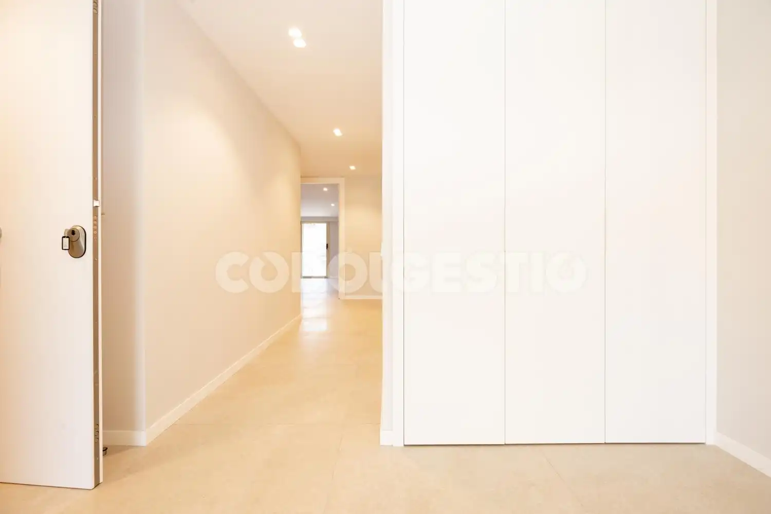 Flat for sale in Vic  with Terrace