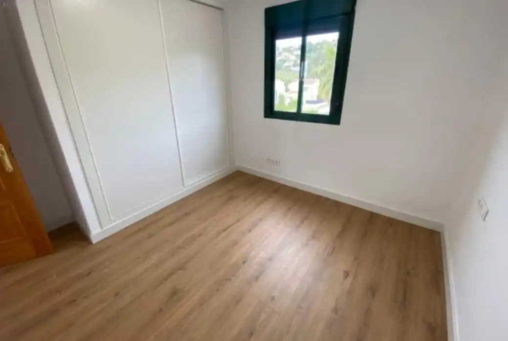 Dormitori de Casa o xalet en venda en Alcaucín amb Aire condicionat, Jardí privat i Terrassa