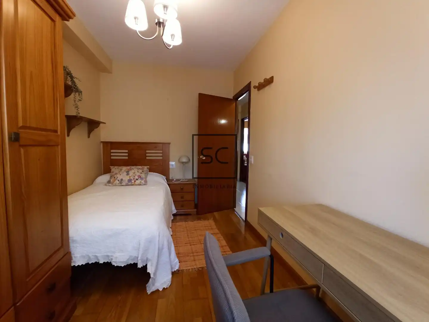 Habitación de Piso en venta en Pontedeume con Calefacción y Amueblado