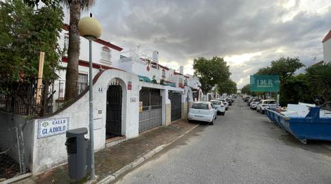 Foto 2 de Casa adosada en venda a Calle Gladiolo, 44, Cavaleri, Mairena del Aljarafe