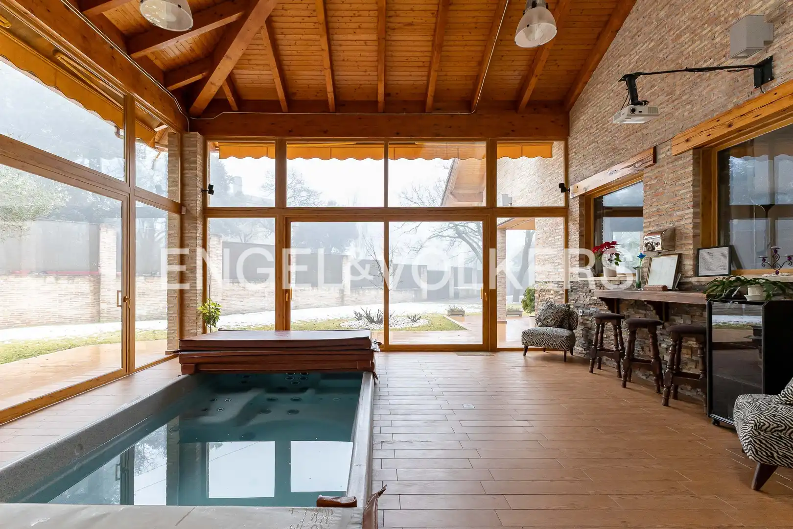 Piscina de Casa o chalet en venta en Venturada con Aire acondicionado, Calefacción y Jardín privado