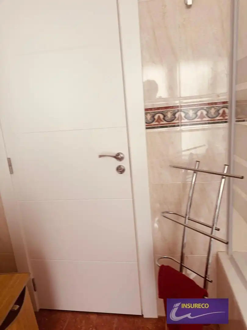 Baño de Apartamento de alquiler en Sariegos con Calefacción, Parquet y Terraza