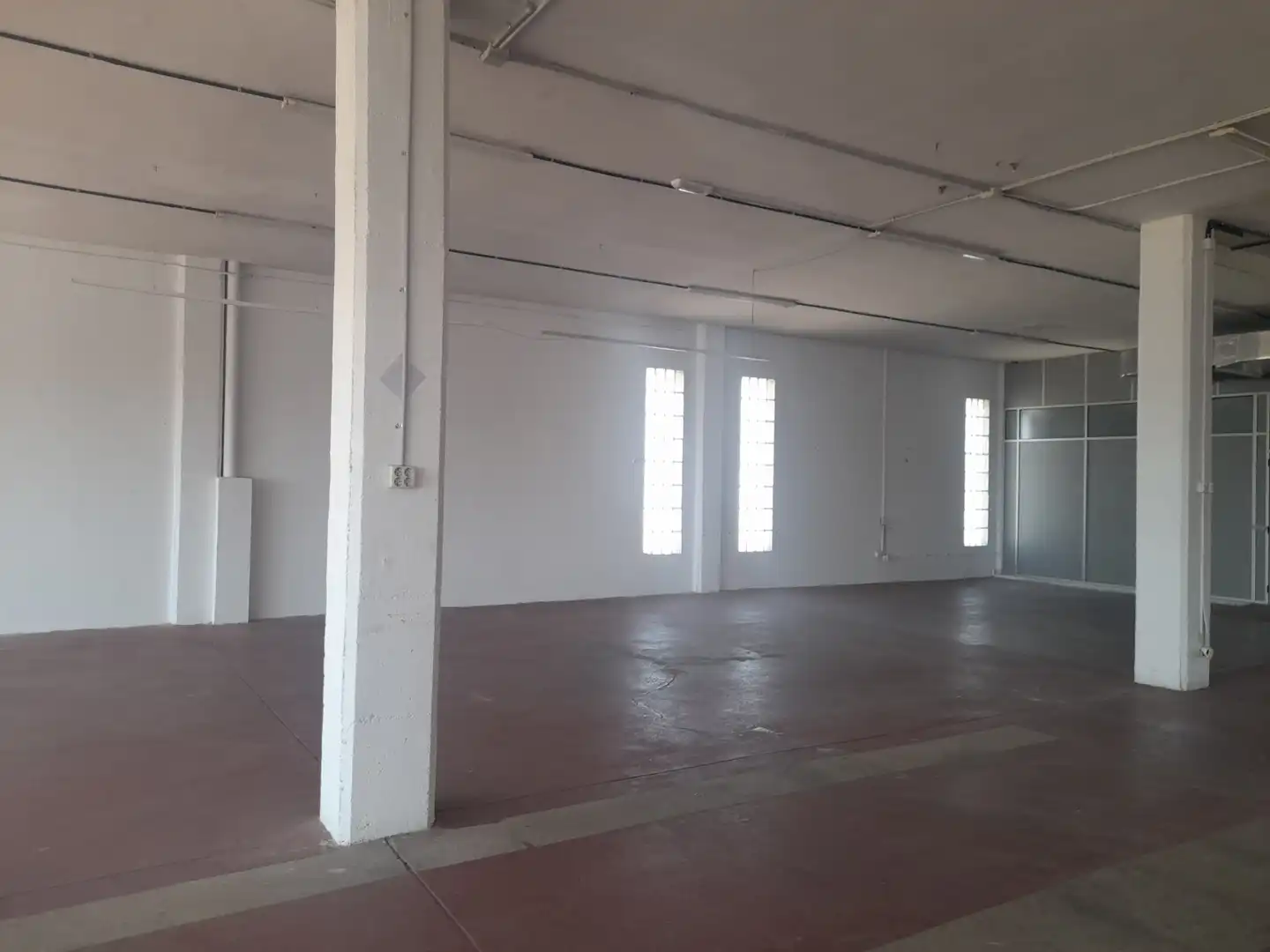 Local de alquiler en L'Hospitalet de Llobregat con Aire acondicionado y Calefacción