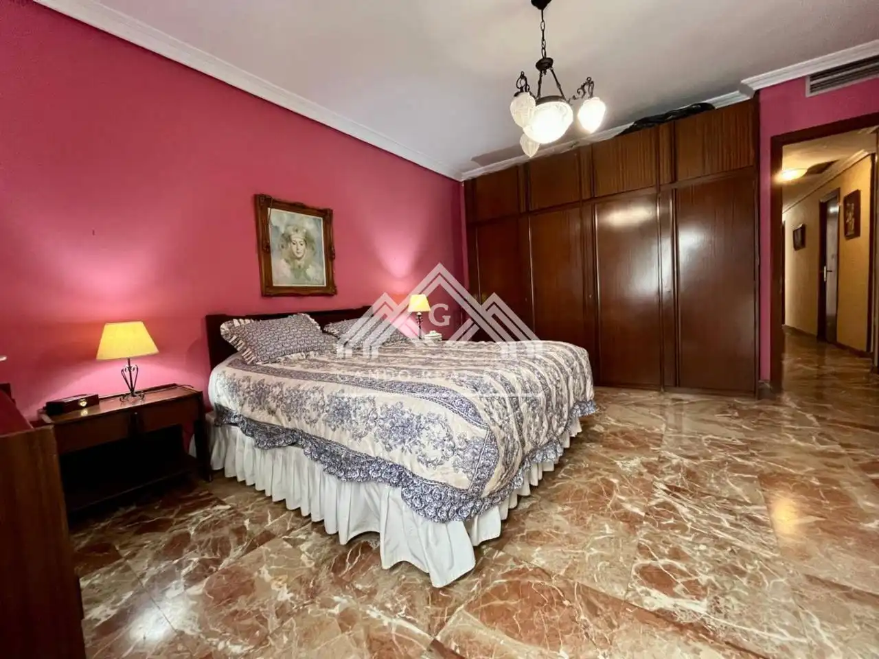 Dormitori de Pis en venda en Dos Hermanas amb Terrassa
