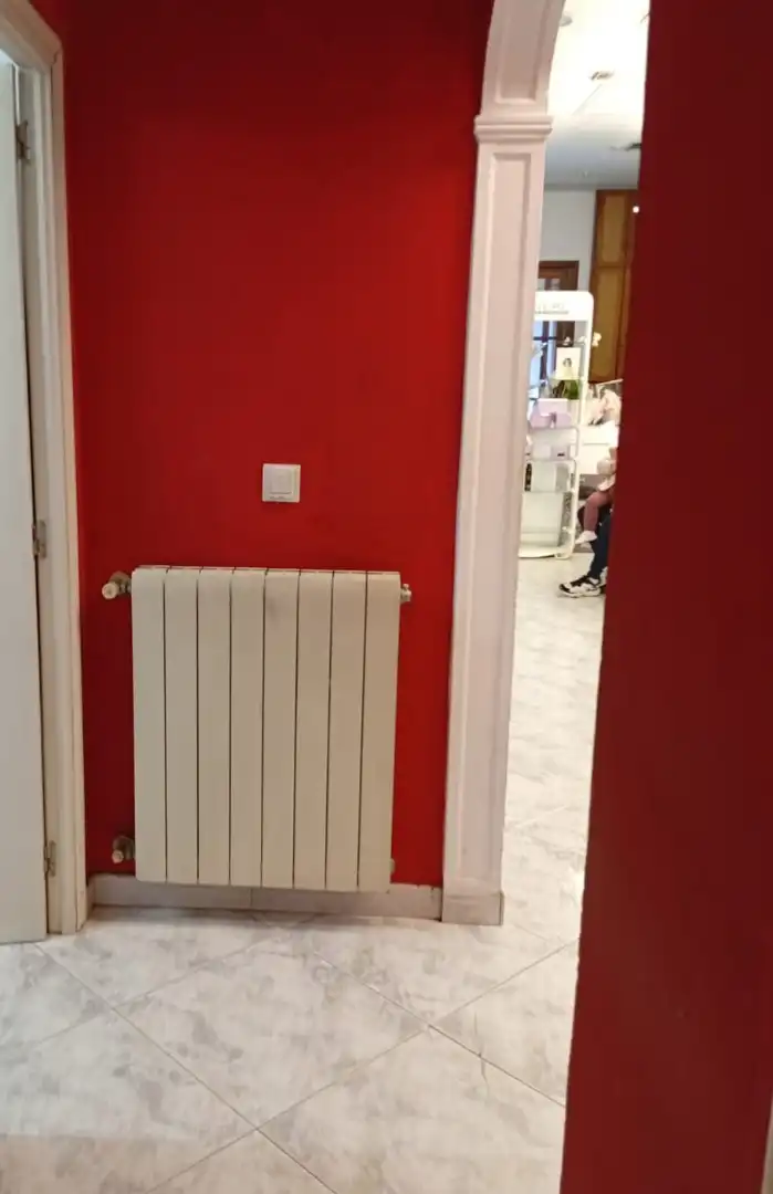 Local en venda en Gijón  amb Calefacció i Moblat