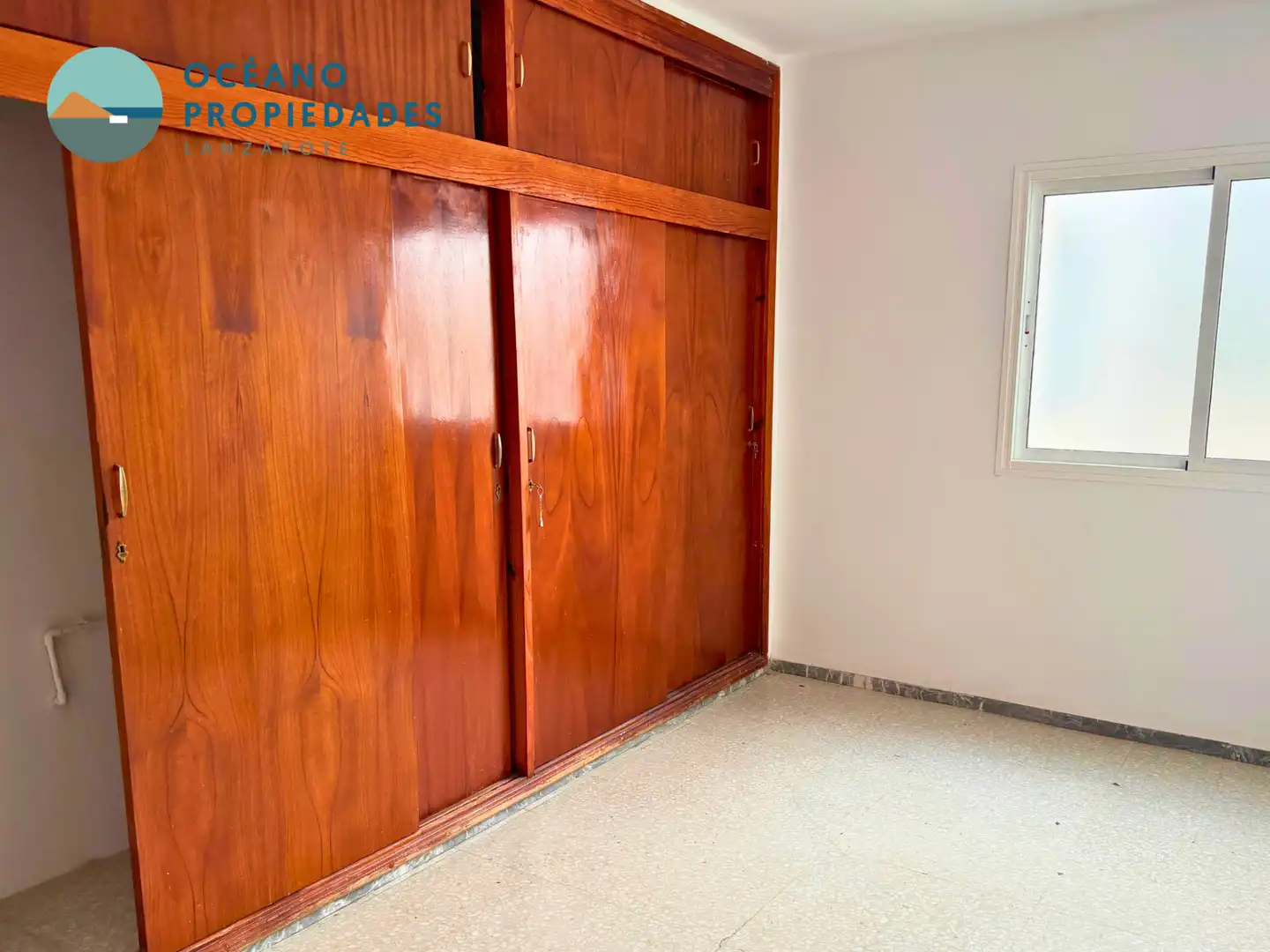 Habitación de Apartamento en venta en Arrecife con Terraza, Trastero y Balcón