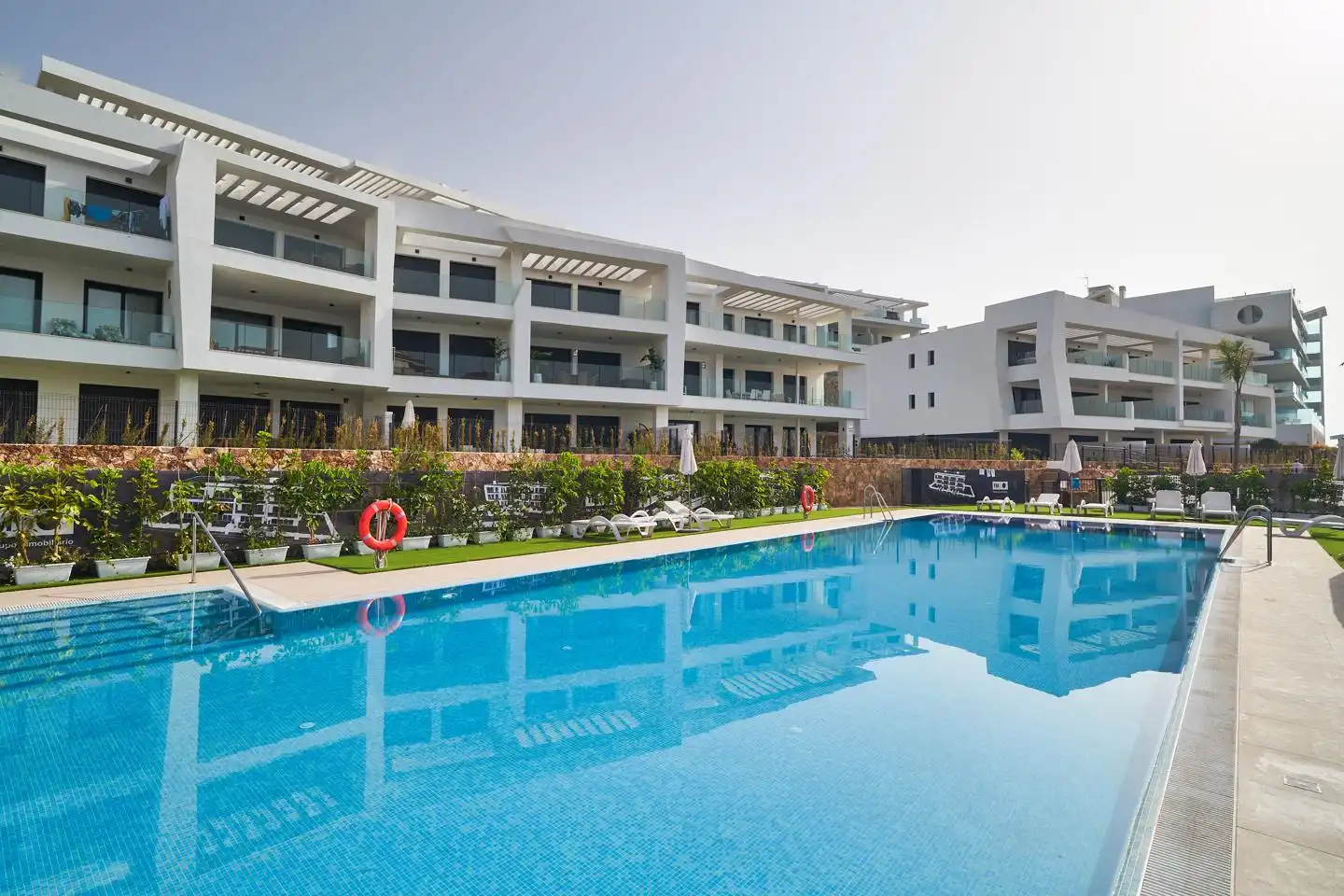 Flat with pool for sale in Desconocido