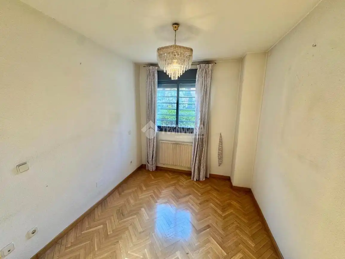 Bedroom of Flat for sale in Madrid  with Heating and Community pool