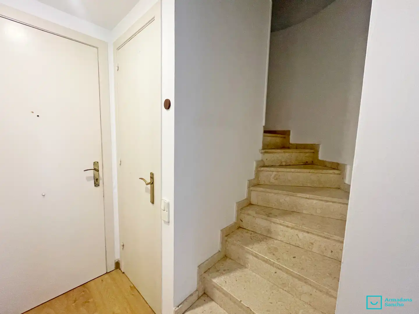 Study for rent in Barcelona  with Air Conditioner and Terrace