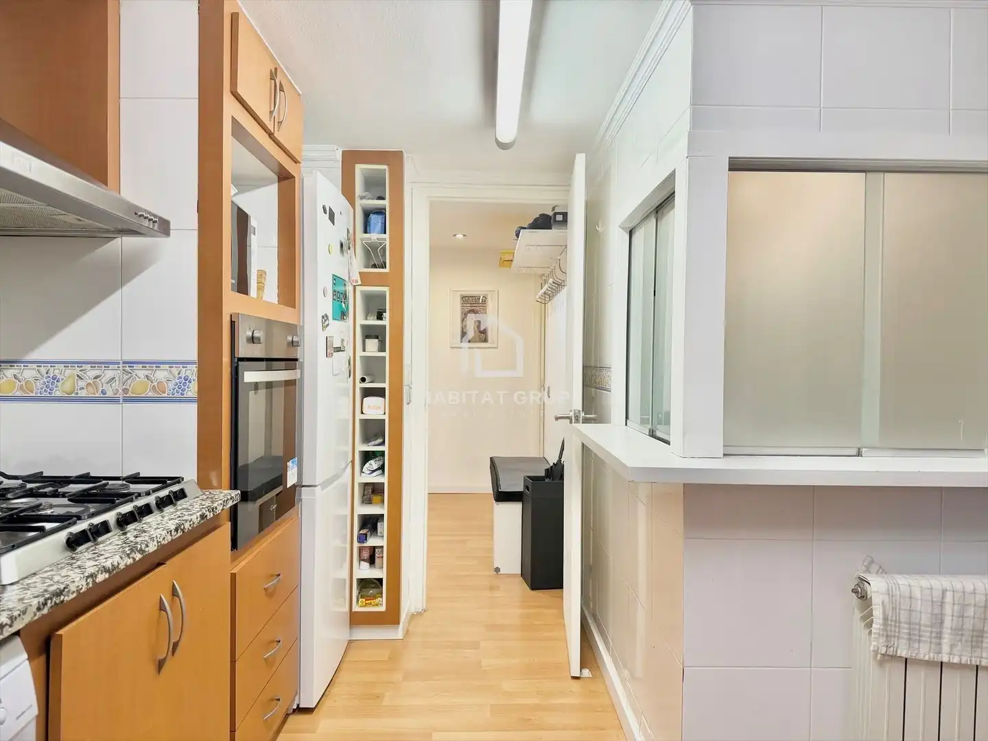 Küche von Wohnung zum Verkauf in Girona mit Heizung, Privatgarten und Abstellraum