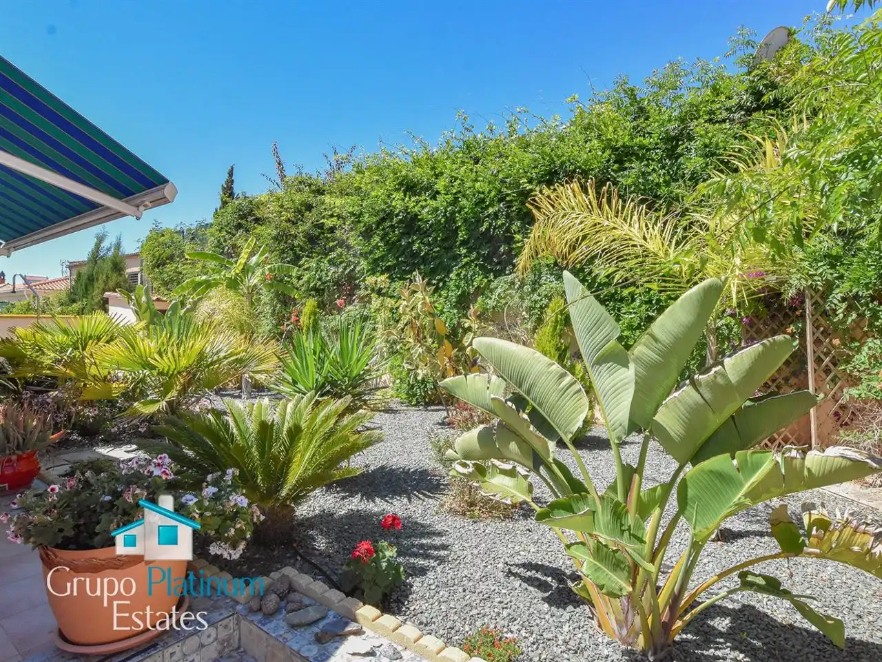 Jardí de Casa o xalet en venda en Águilas amb Aire condicionat, Jardí privat i Piscina