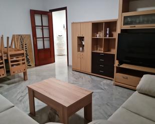 Living room of Flat for sale in Alcalá de Guadaira  with Air Conditioner, Furnished and Oven