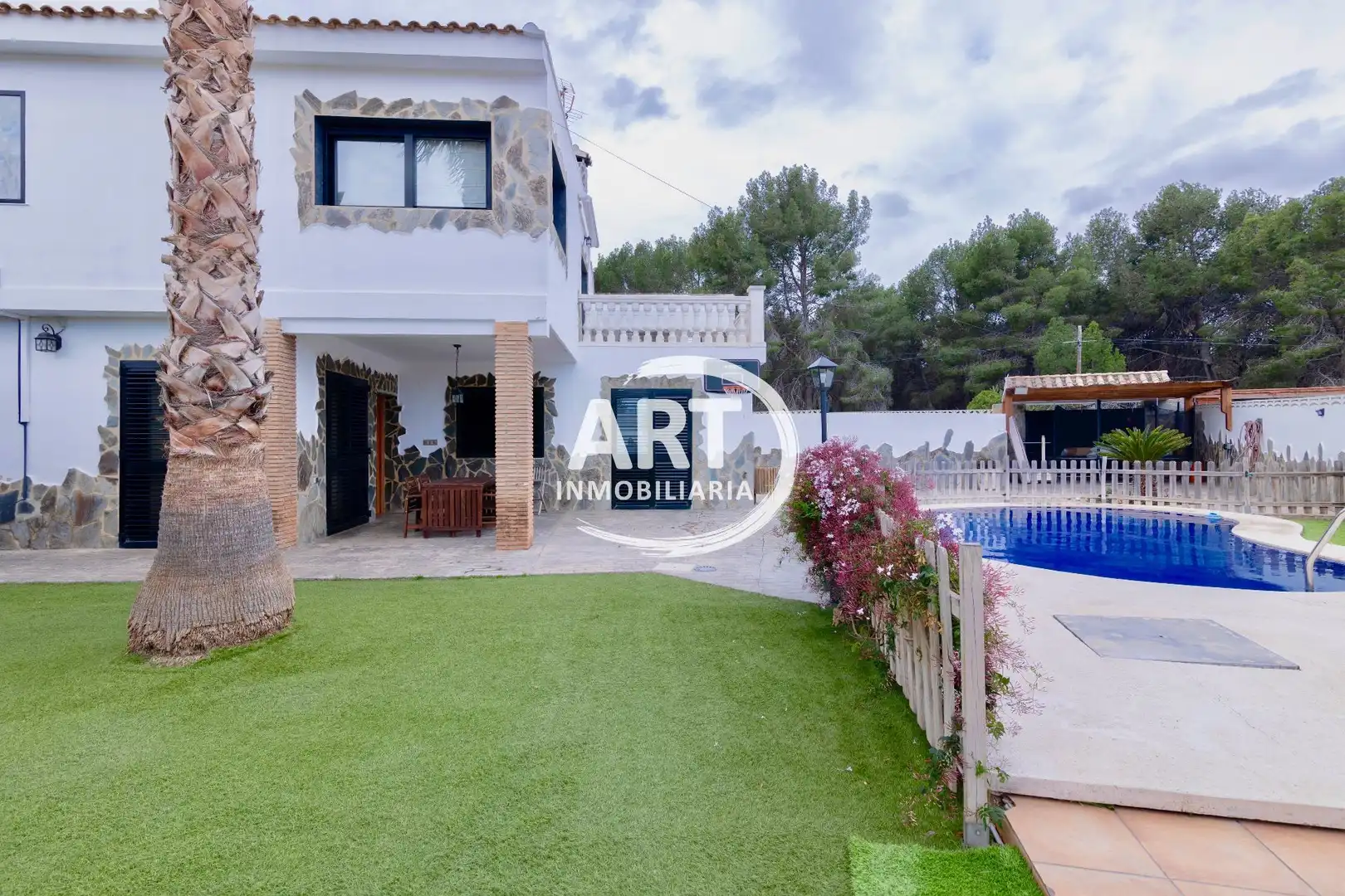 Garden of Houses for sale in L'Eliana  with Air Conditioner, Heating and Terrace