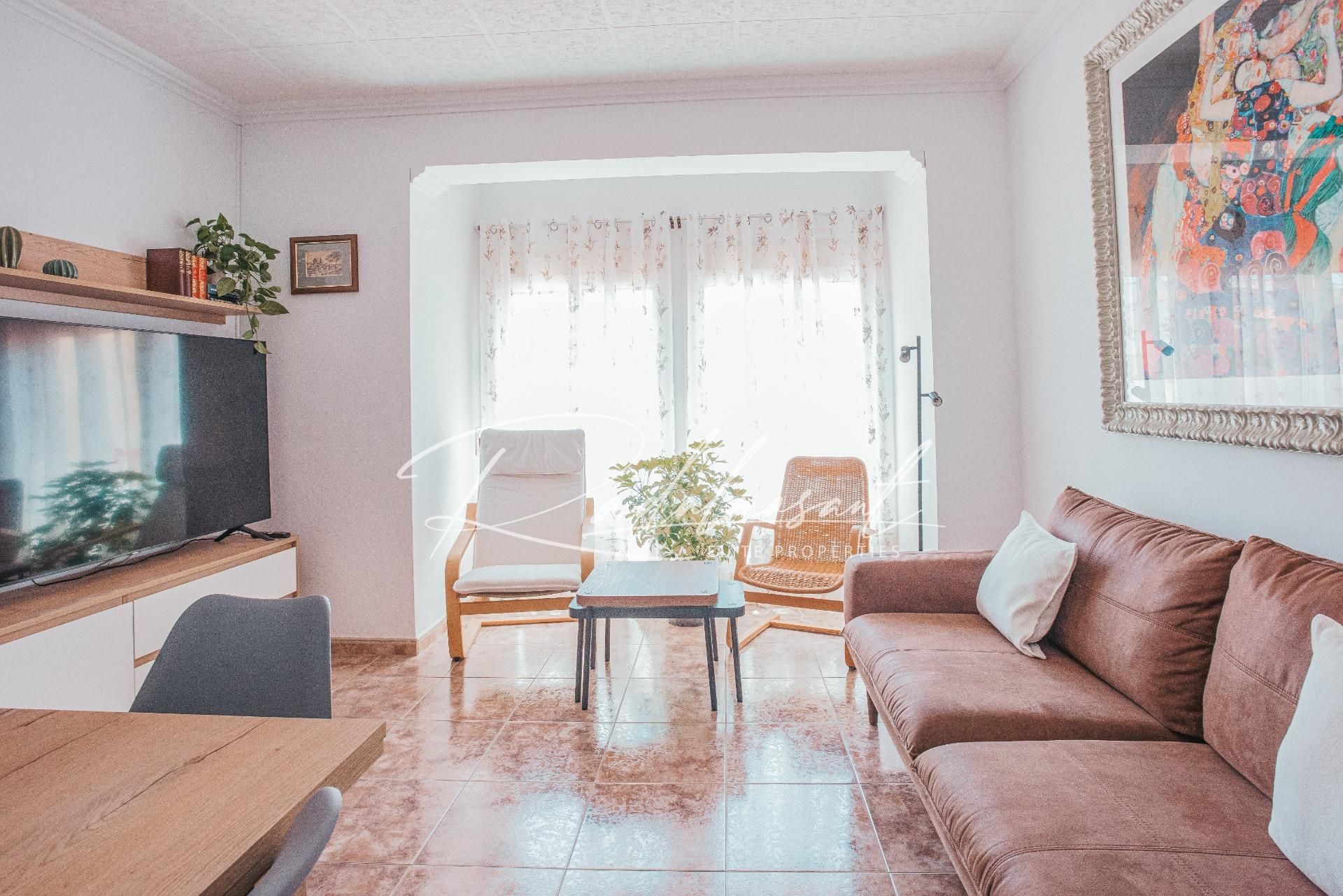 Piso en venta en Carrer de Cristòfor Colom, 26, Eixample