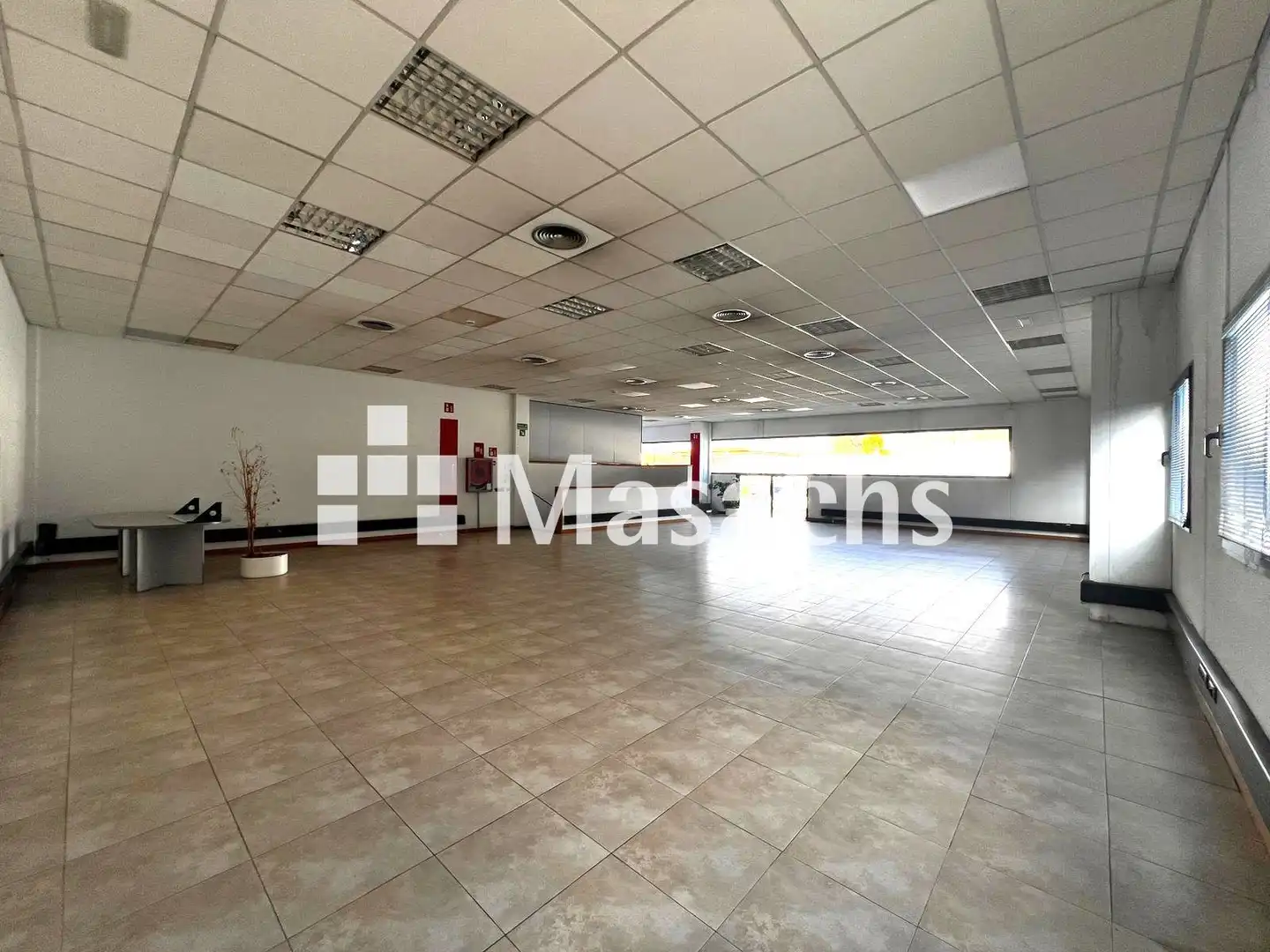 Nave industrial en venta en Rubí