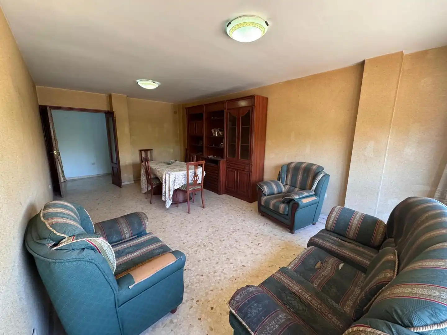 Flat with terrace for sale in Llombai