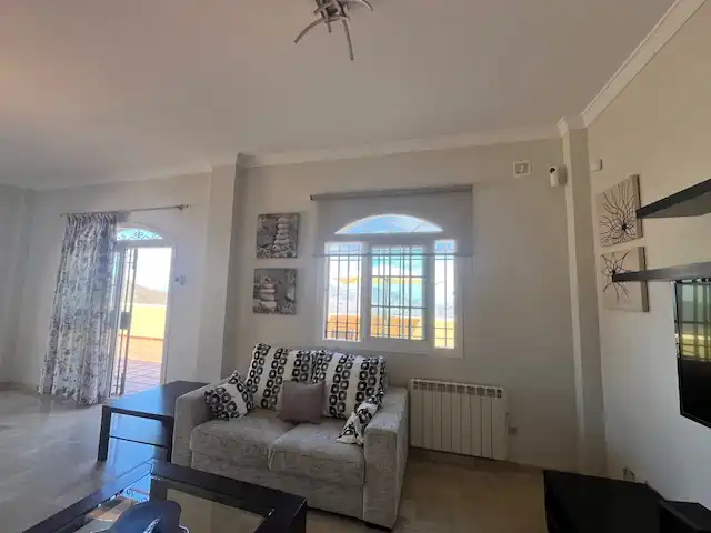 Wohnzimmer von Wohnung zur Miete in Ojén mit Klimaanlage, Heizung und Terrasse