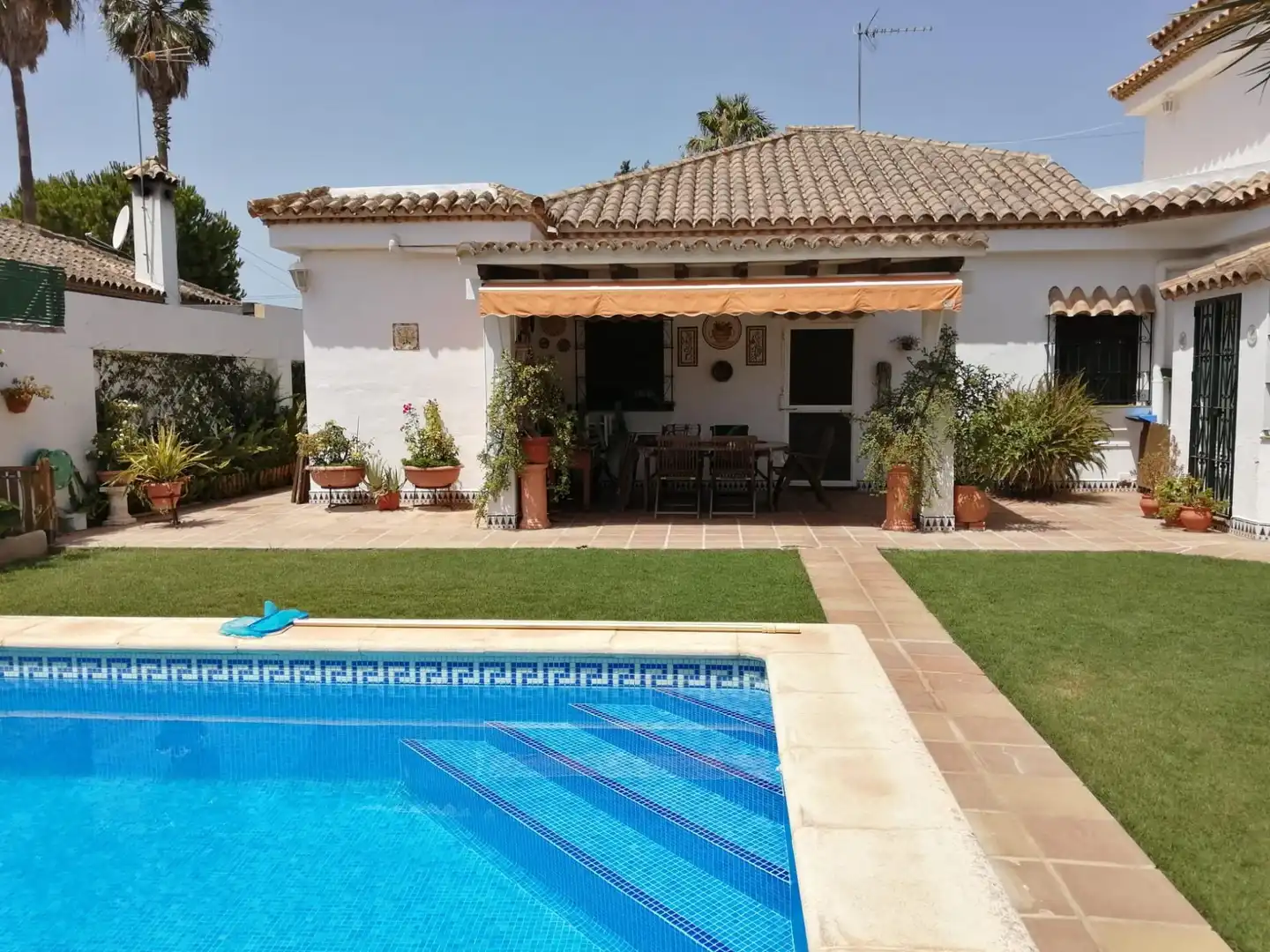 Jardí de Casa o xalet en venda en Chiclana de la Frontera amb Calefacció, Jardí privat i Traster
