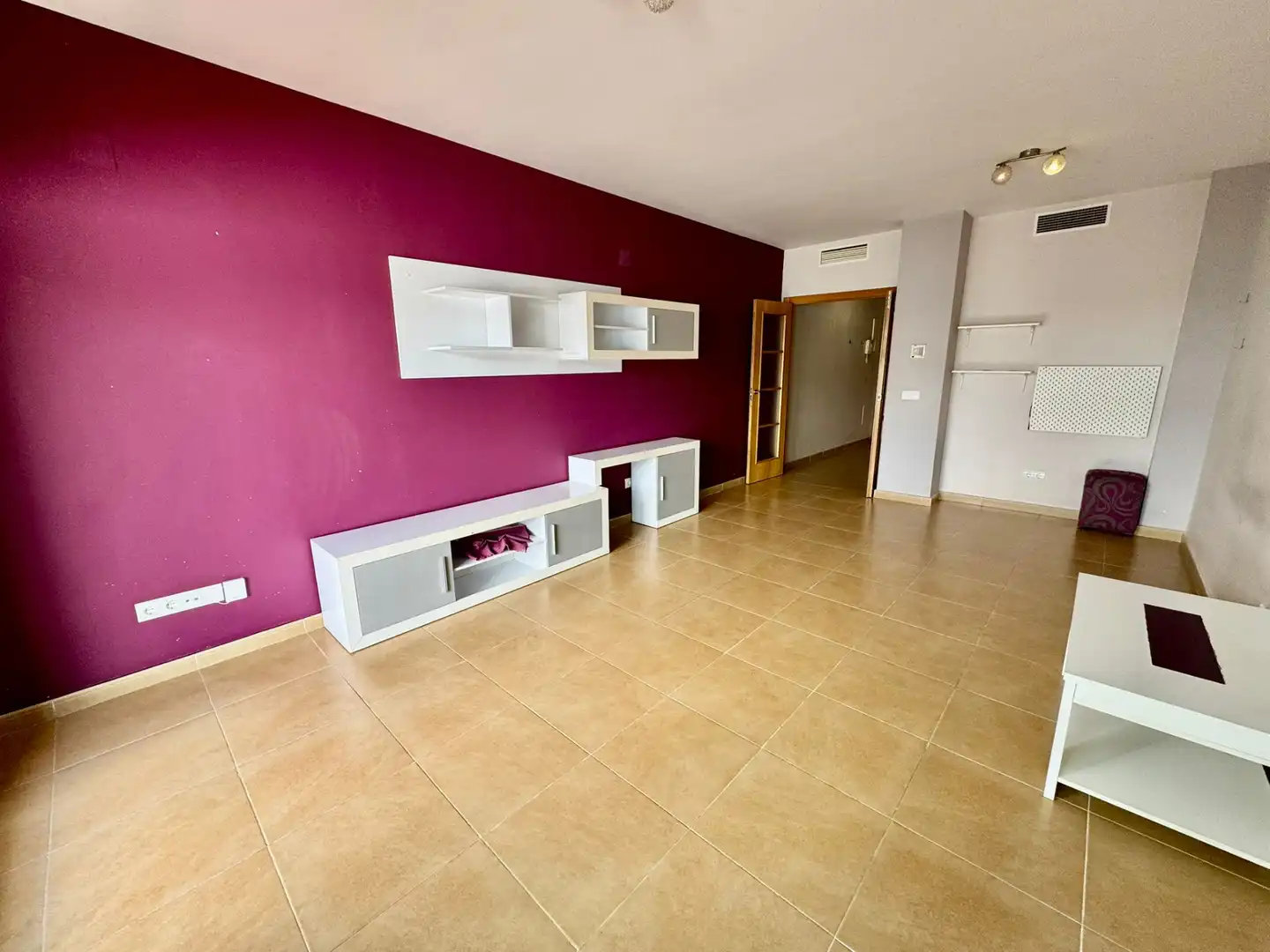 Sala d'estar de Apartament en venda en Mijas amb Aire condicionat, Traster i Forn