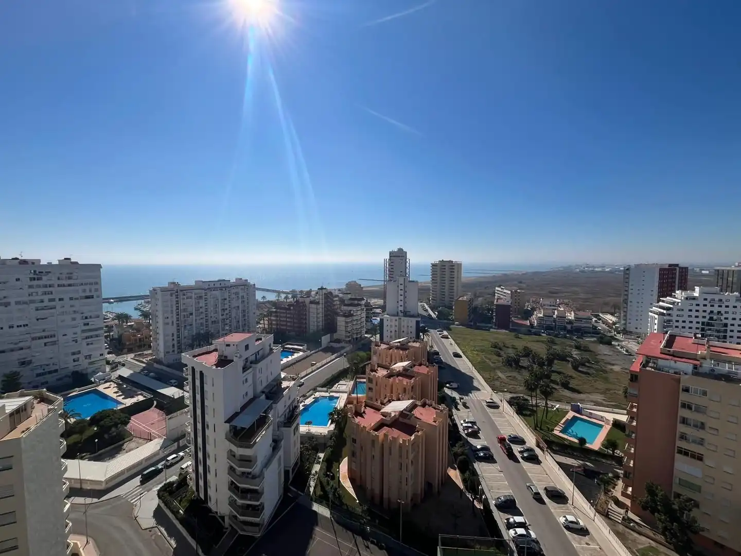 Vista exterior de Casa o chalet en venta en La Pobla de Farnals con Terraza, Amueblado y Piscina comunitaria