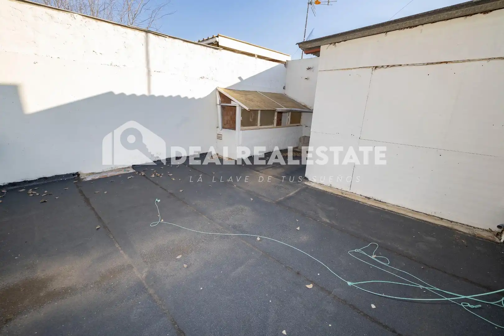 Vista exterior de Pis en venda en La Rinconada amb Aire condicionat, Terrassa i Balcó