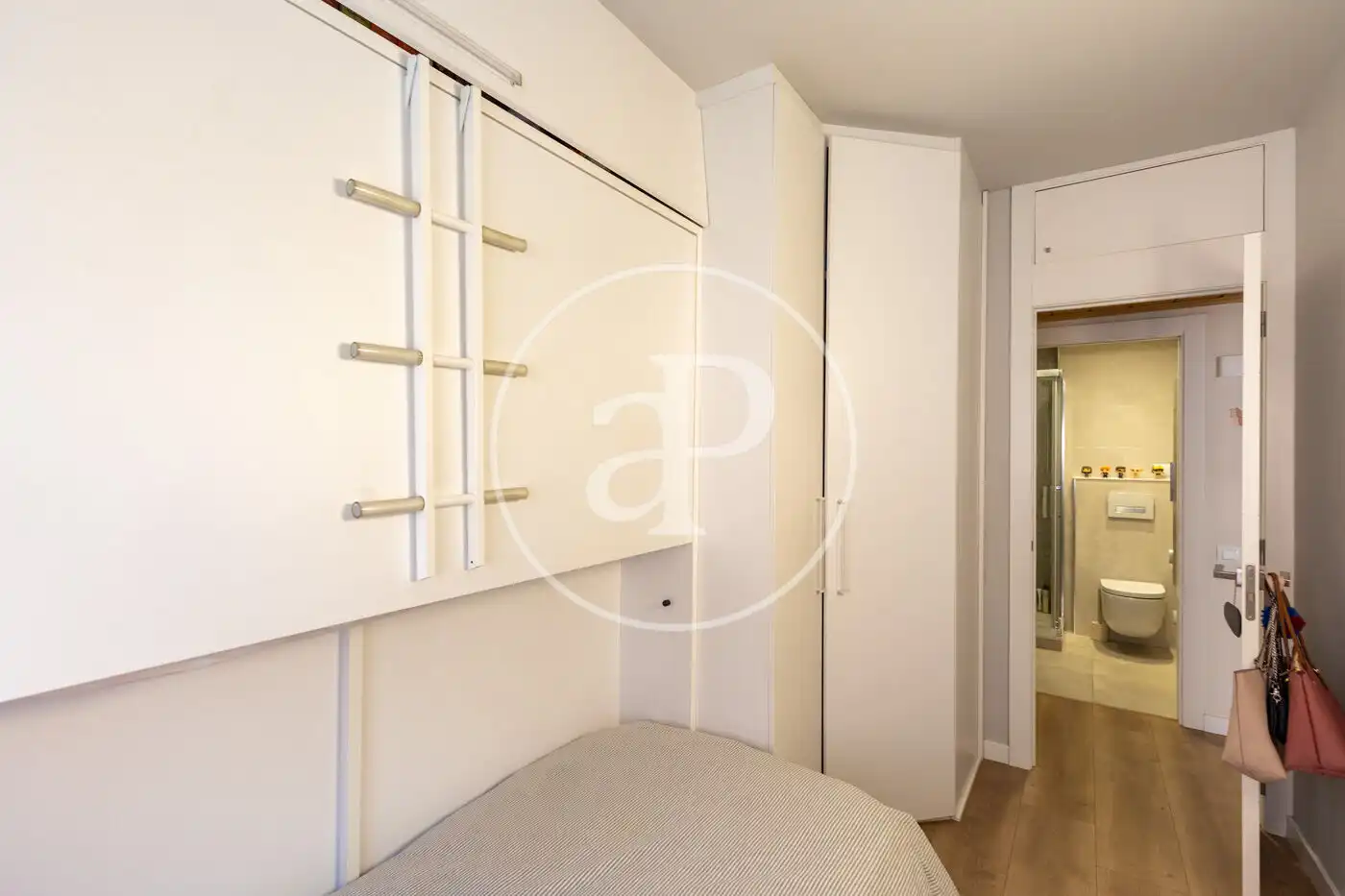 Habitación de Piso en venta en Barcelona con Aire acondicionado, Calefacción y Terraza