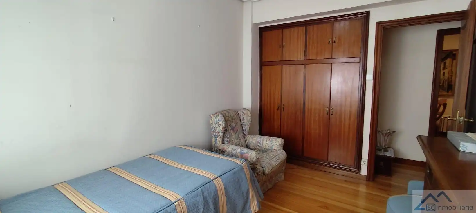 Bedroom of Flat for sale in Santander  with Parquet flooring