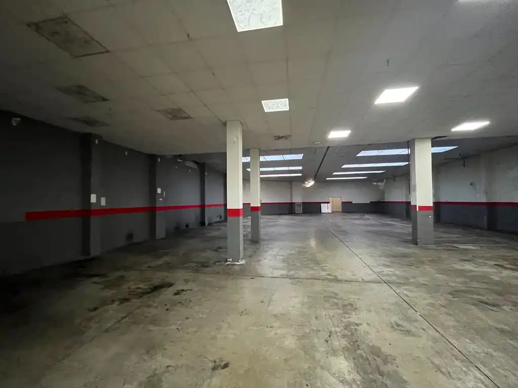 Local en venta en Calle Juan de Toledo, 19, Industria