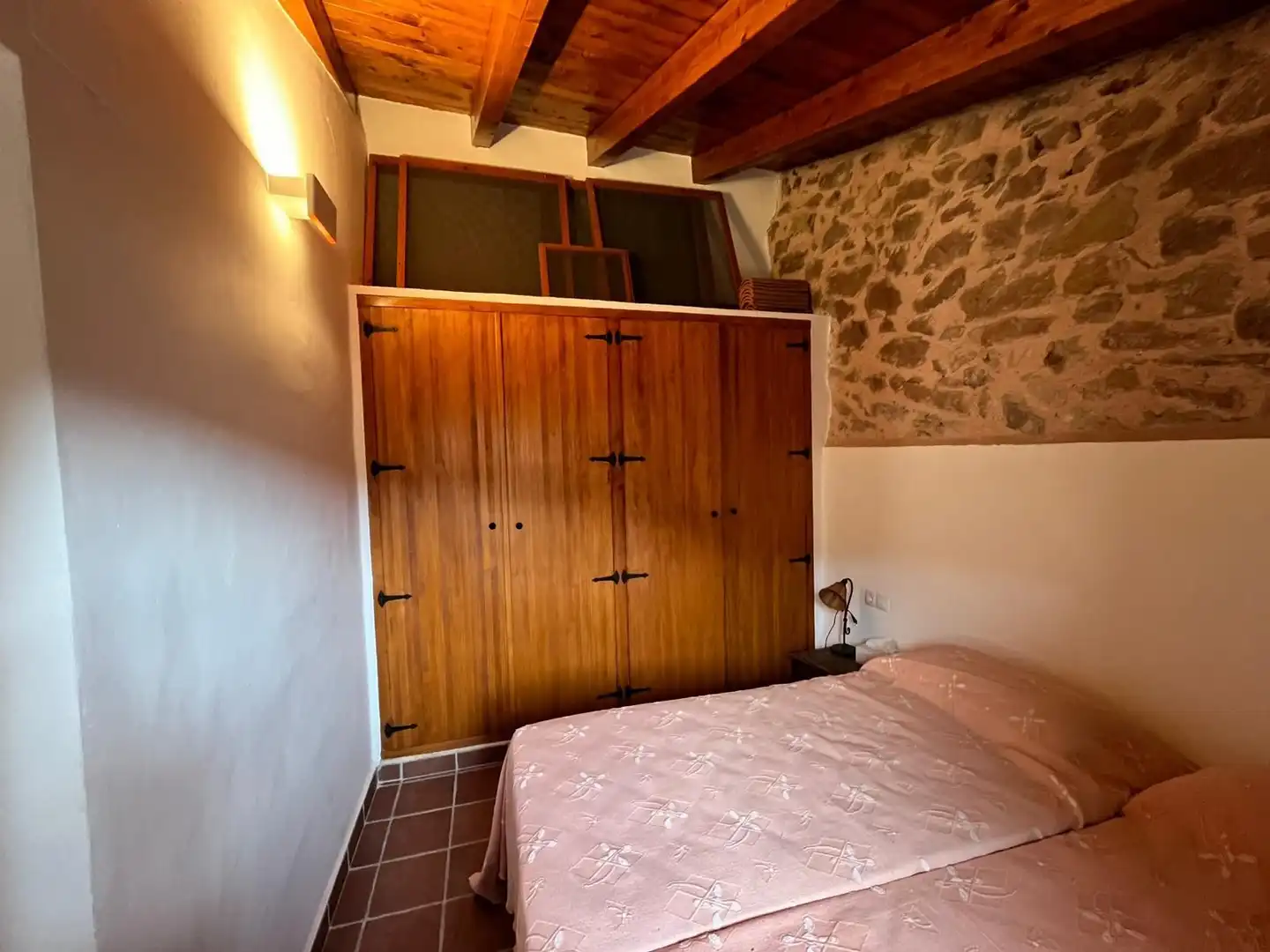 Habitación de Finca rústica en venta en Bejís con Terraza y Amueblado