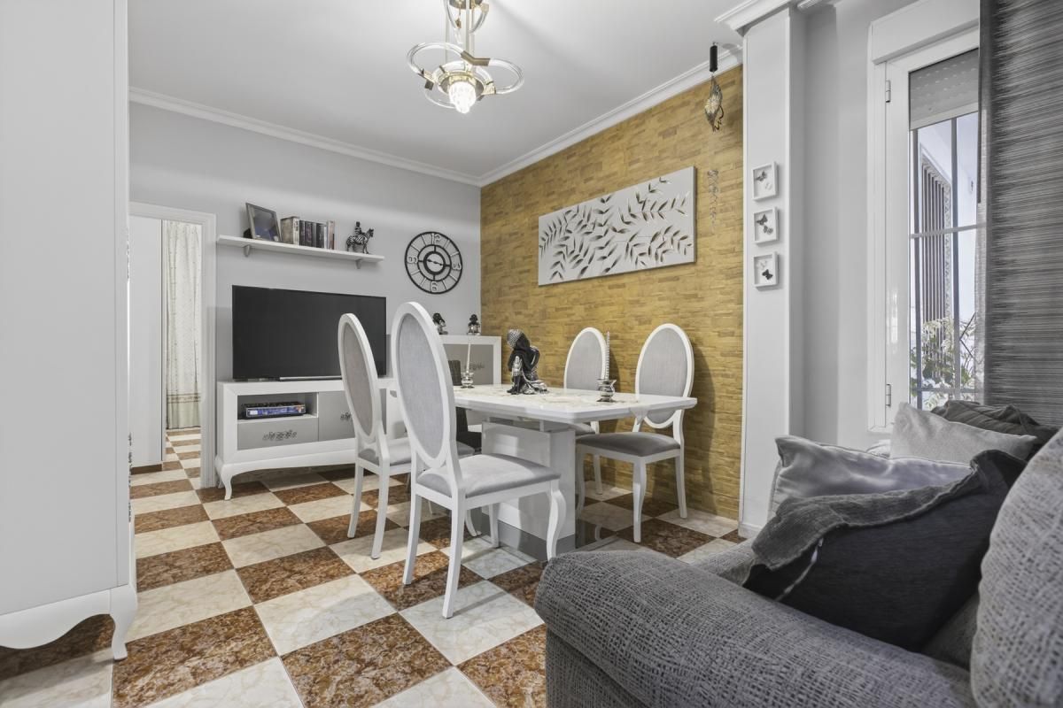 Dining room of Planta baja for sale in  Sevilla Capital  with Air Conditioner and Heating