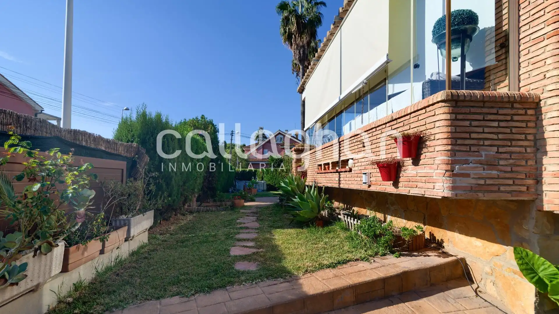 Exterior view of Houses for sale in Sagunto / Sagunt  with Private garden