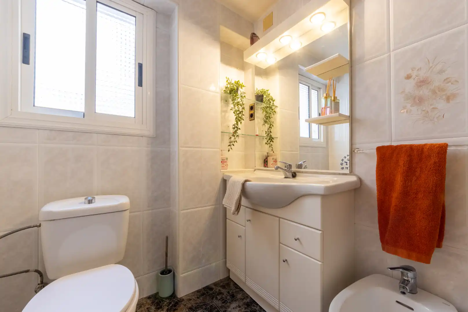 Bathroom of Flat for sale in Tarragona  with Air Conditioner, Oven and Washing machine