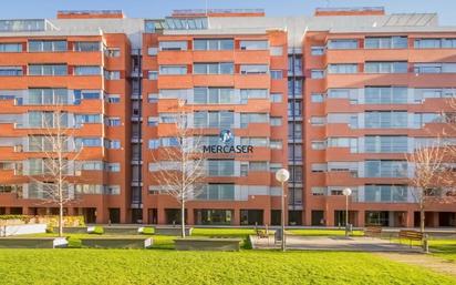 Exterior view of Flat for sale in  Madrid Capital  with Heating, Private garden and Storage room