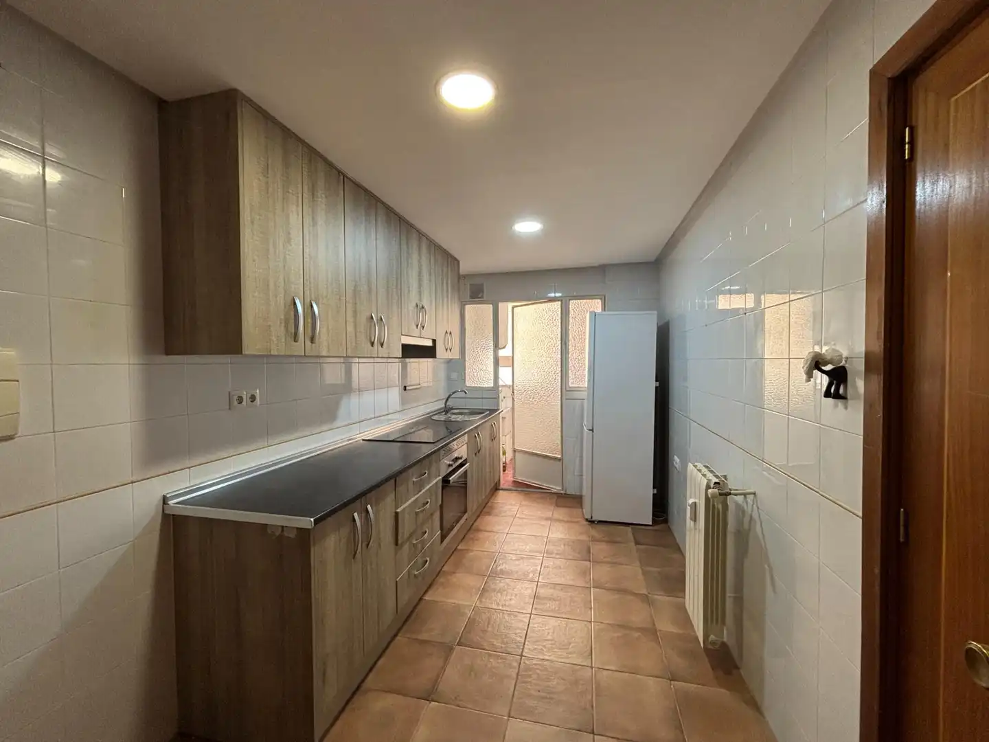 Cocina de Piso para compartir en Granada con Calefacción y Amueblado