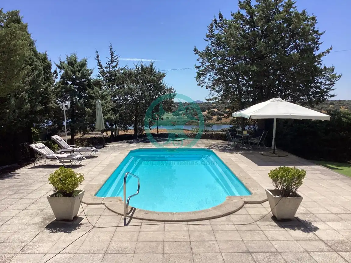 Piscina de Casa o chalet en venta en Casar de Cáceres con Aire acondicionado, Calefacción y Jardín privado