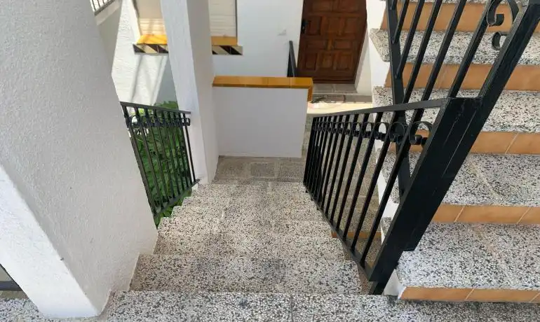 Terrassa de Pis en venda en Roses amb Calefacció, Jardí privat i Moblat