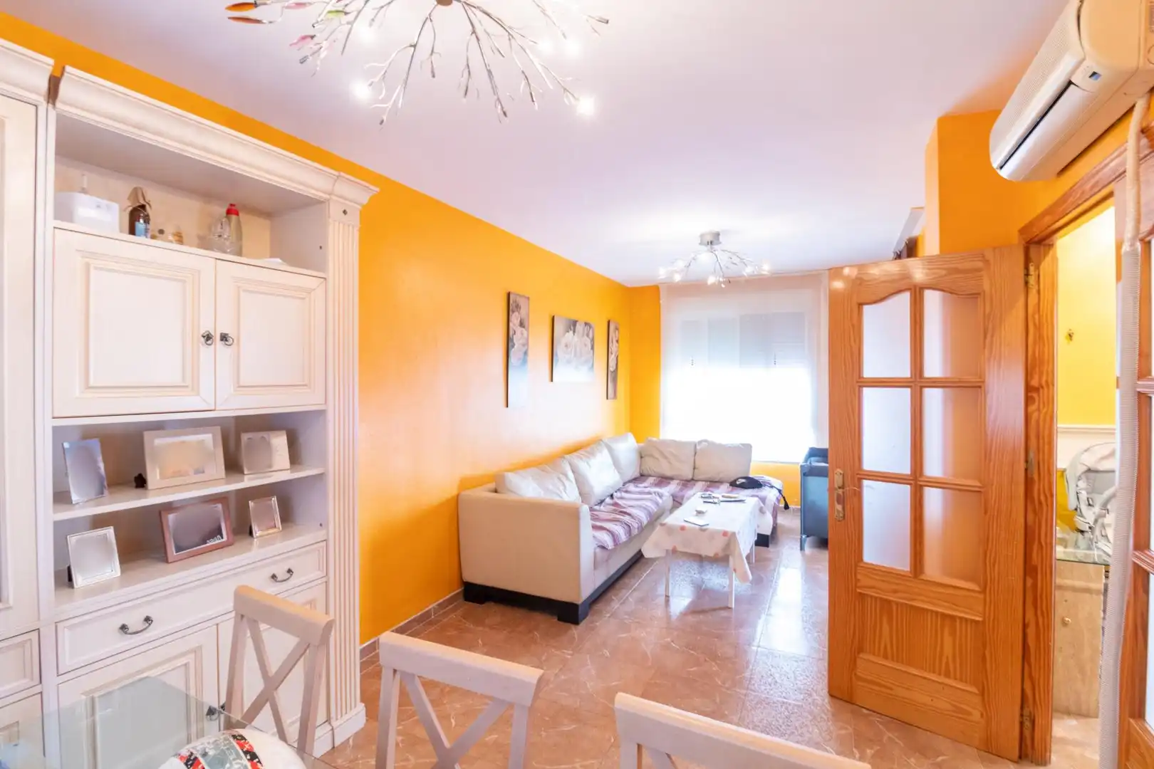 Casa con balcón en venta en Calle Calle Platero, imagen 3