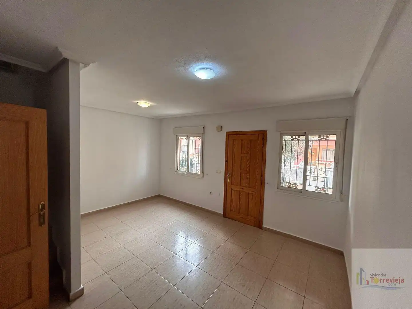 Dúplex en venta en Torrevieja con Terraza y Piscina comunitaria