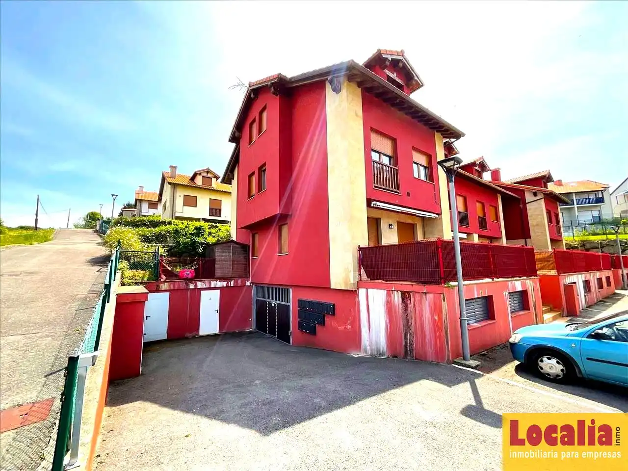 Exterior view of Garage for sale in Val de San Vicente 