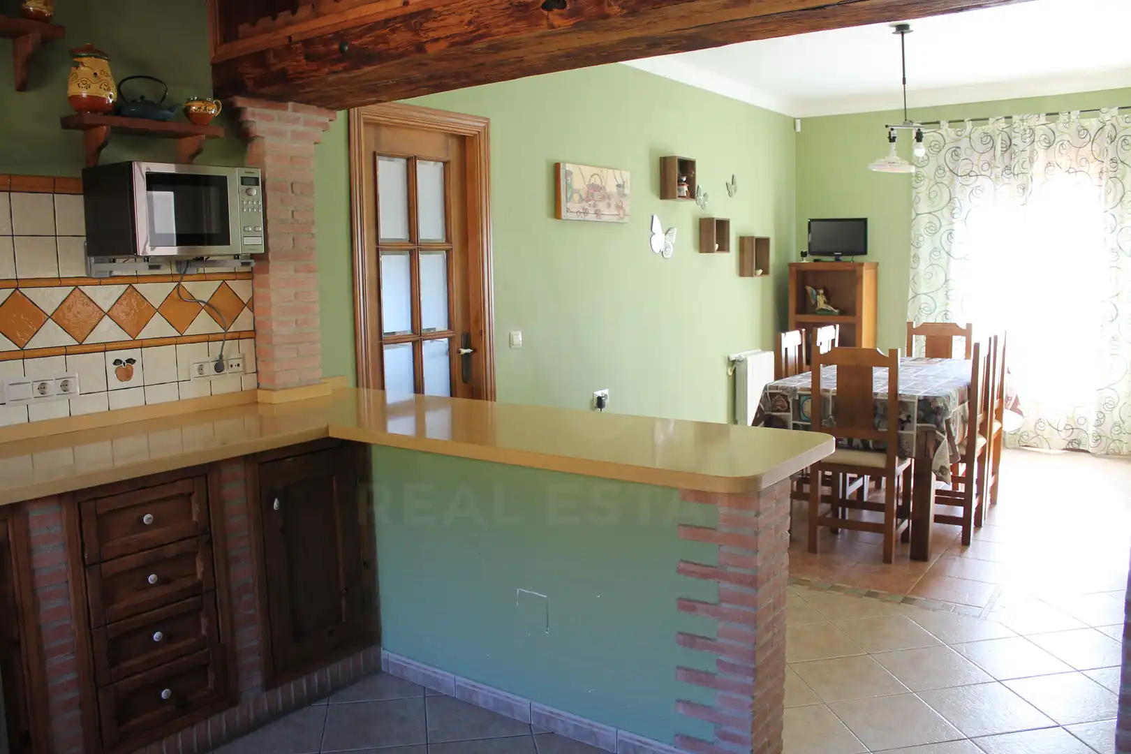 Cuina de Casa o xalet en venda en Cortes de la Frontera amb Aire condicionat, Calefacció i Terrassa