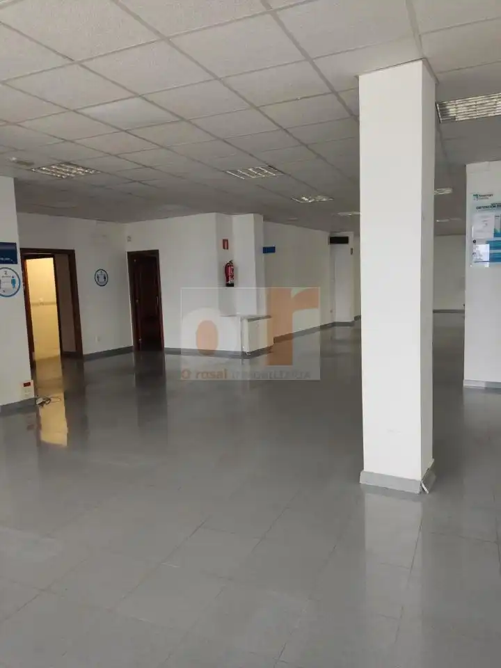 Business premises to rent in Coiro, imagen 4