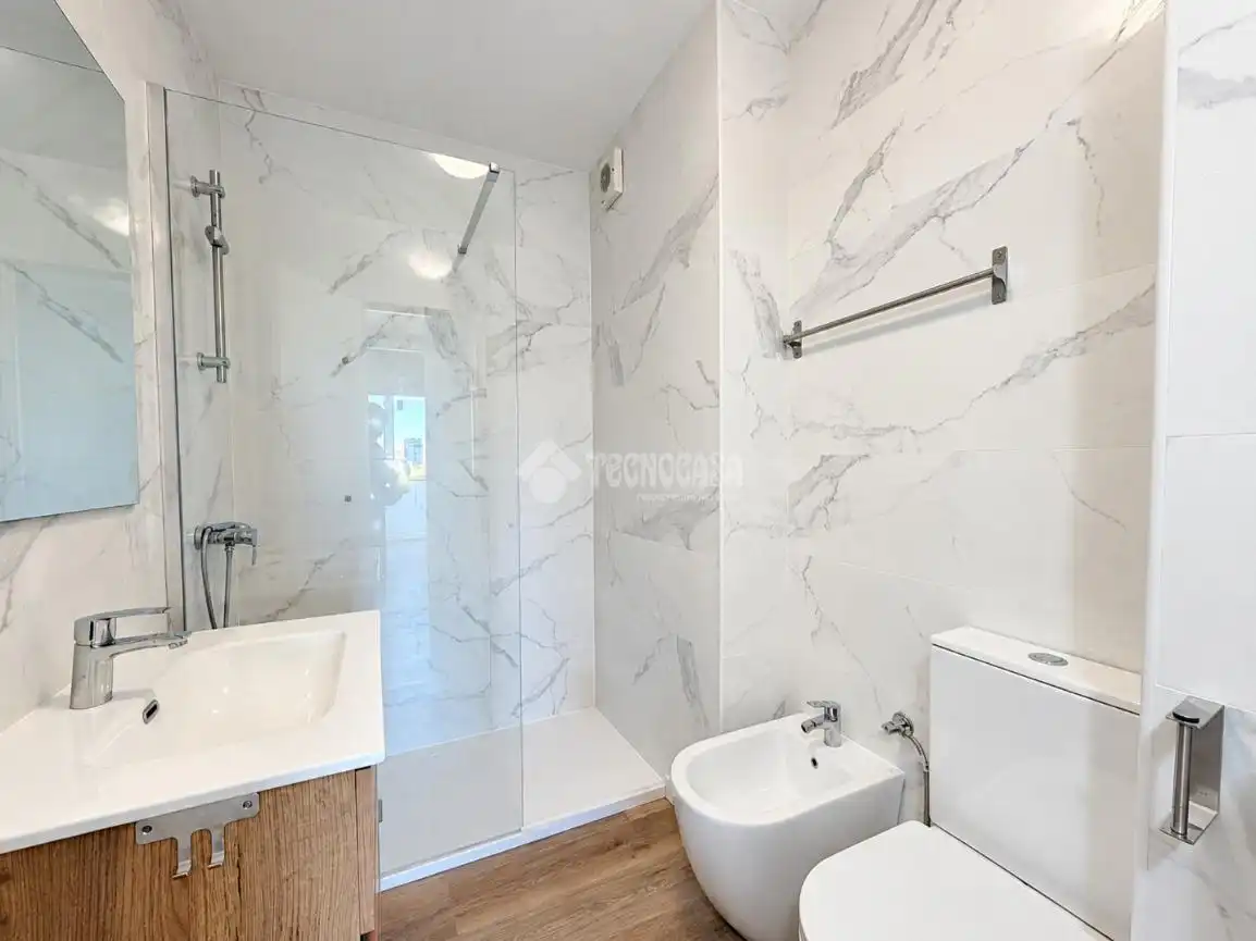 Bathroom of Flat for sale in Fuencarral - El Pardo