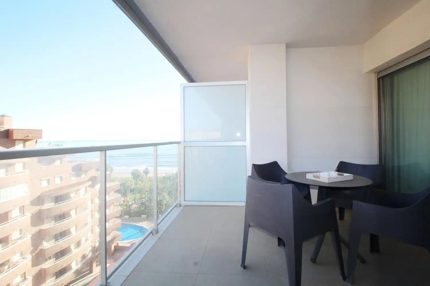Terrasse von Wohnungen zum Verkauf in Oropesa del Mar / Orpesa mit Klimaanlage, Privatgarten und Terrasse