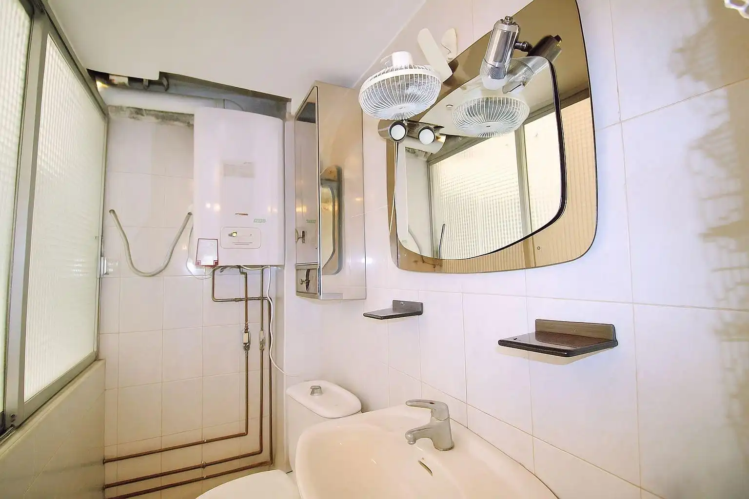 Badezimmer von Wohnung zum Verkauf in Elche / Elx mit Klimaanlage, Heizung und Balkon