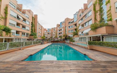 Piscina de Àtic en venda en Alcobendas amb Aire condicionat, Calefacció i Jardí privat
