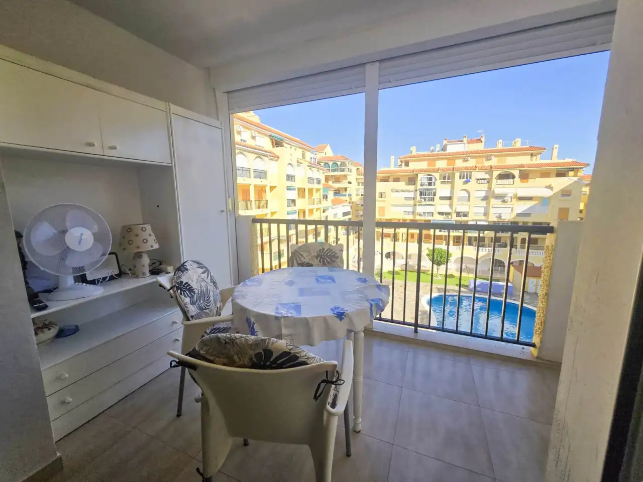 Apartamento con balcón en venta en La Mata, imagen 3