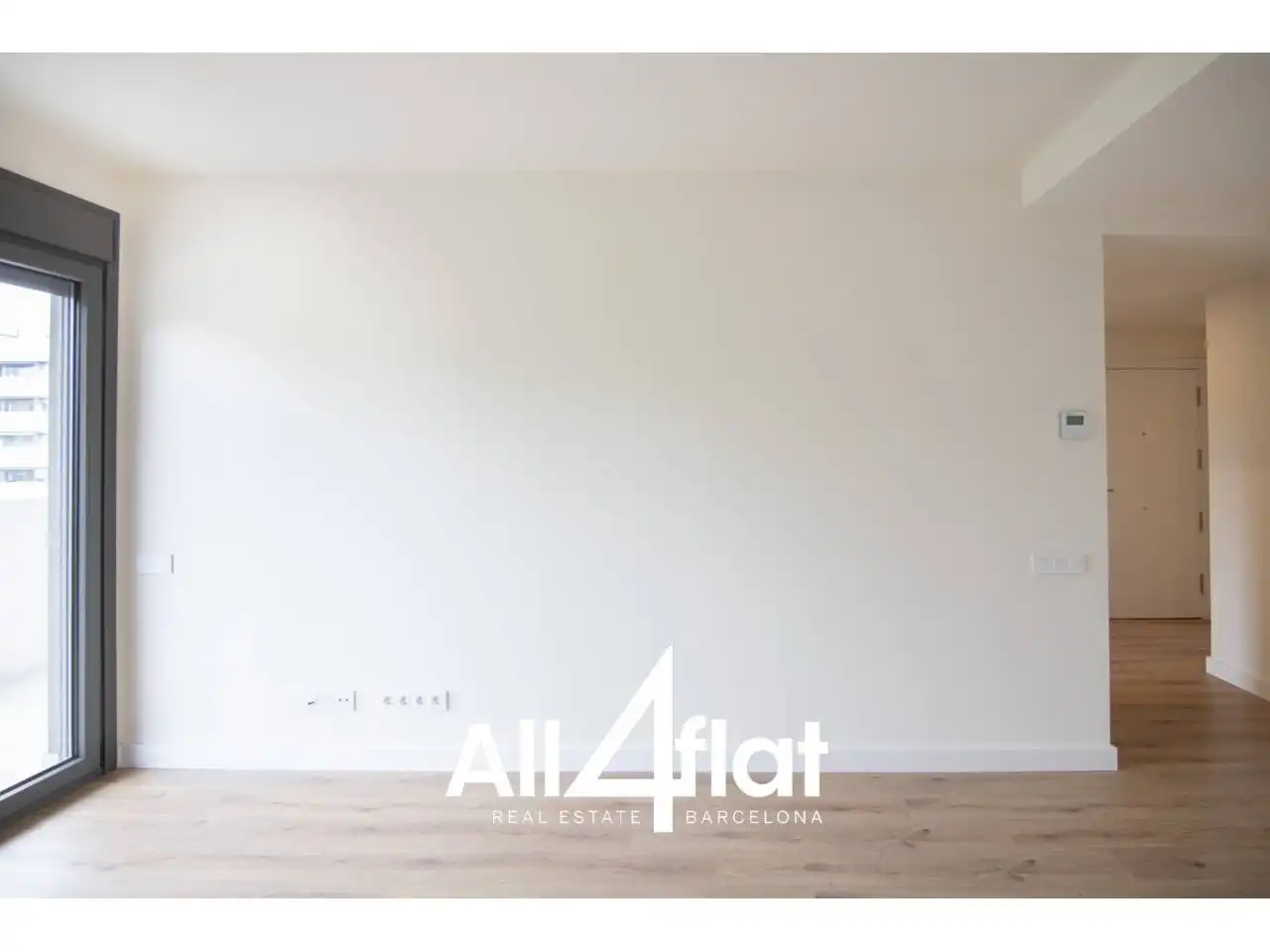 Außenansicht von Wohnung zur Miete in Barcelona mit Klimaanlage, Heizung und Parkett