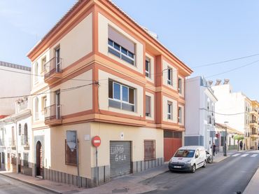 Pis amb balcó en venda a Rambla Rambla Cenador
