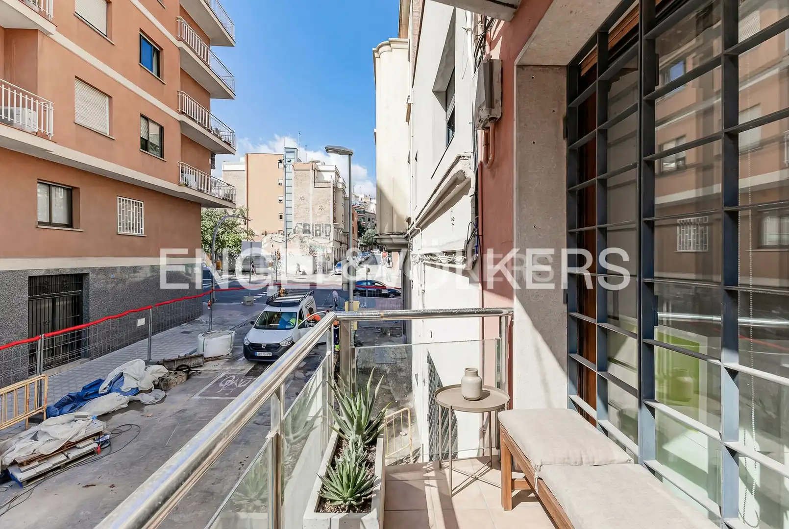 Vista exterior de Pis en venda en Barcelona amb Calefacció i Balcó