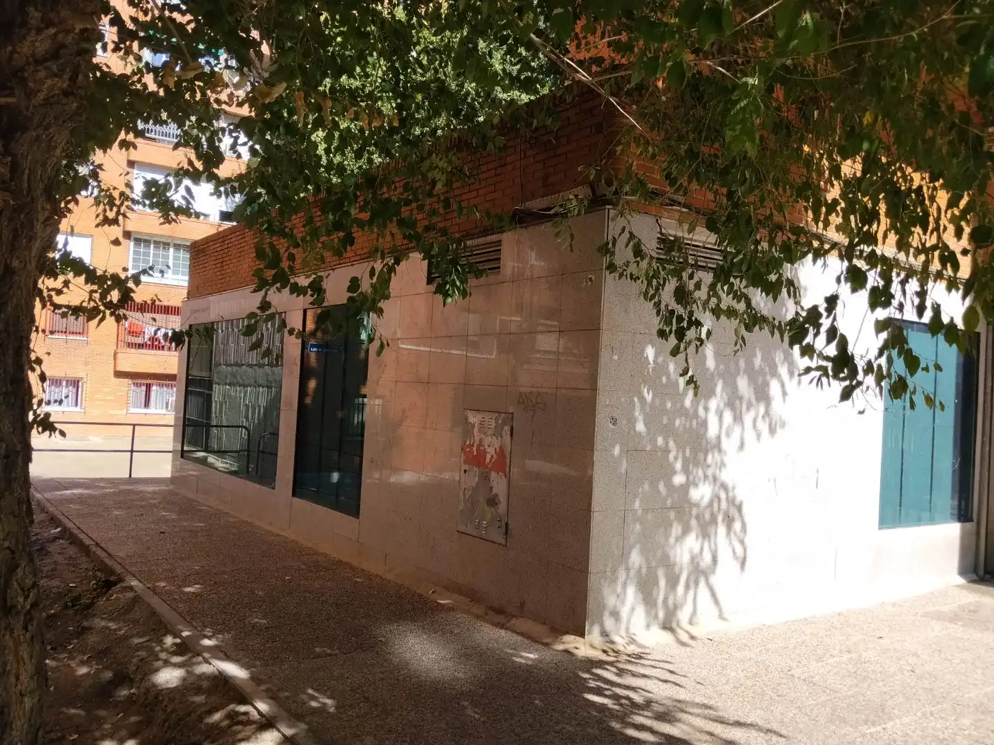 Vista exterior de Local de alquiler en Madrid con Aire acondicionado